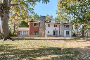 84 Bellerive Acres, Bellerive, MO 63121 - Photo 5