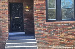 8578 Drury Ln, Saint Louis, MO 63147 - Photo 3