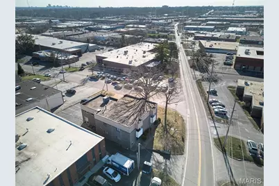 1600 N Warson Road, Saint Louis, MO 63132 - Photo 9