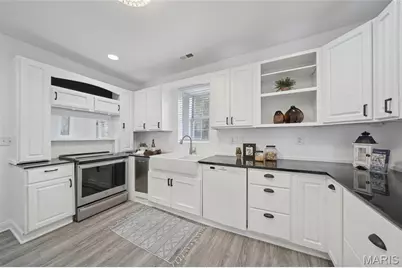 510 Holly Hills Avenue, Saint Louis, MO 63111 - Photo 13