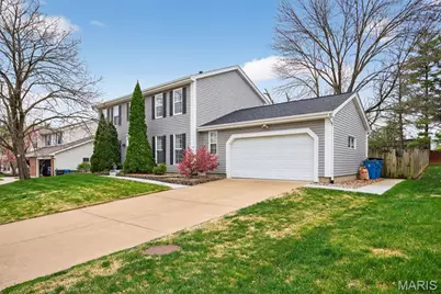 323 Oakleigh Woods Drive, Ballwin, MO 63011 - Photo 3