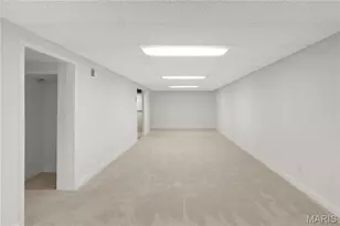 10506 Kamping Ln, Saint Louis, MO 63123 - Photo 13