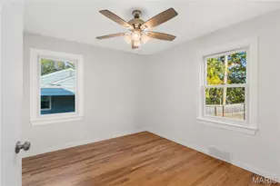 10506 Kamping Ln, Saint Louis, MO 63123 - Photo 11