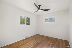 274 Dashwood Dr, Ferguson, MO 63135 - Photo 11