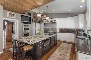 2029 Brook Hill Ln, Chesterfield, MO 63017 - Photo 13