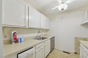 140 Burtonwood Dr, Ballwin, MO 63011 - Photo 7