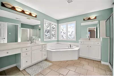 811 Wheaton Way, Creve Coeur, MO 63141 - Photo 29