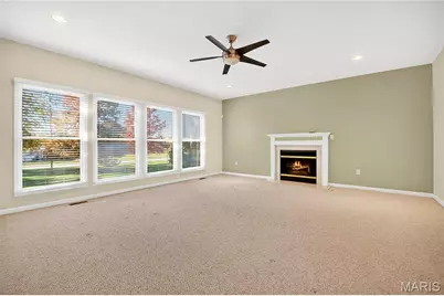 811 Wheaton Way, Creve Coeur, MO 63141 - Photo 9