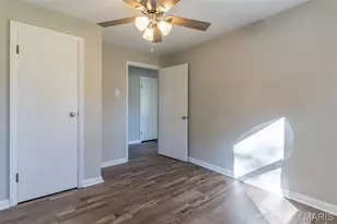 137 Holdinghausen Dr, Crystal City, MO 63019 - Photo 9