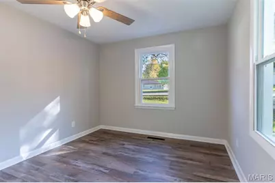 137 Holdinghausen Drive, Crystal City, MO 63019 - Photo 11