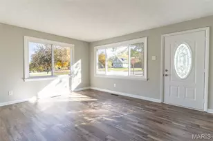 137 Holdinghausen Dr, Crystal City, MO 63019 - Photo 3