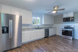 137 Holdinghausen Dr, Crystal City, MO 63019 - Photo 5