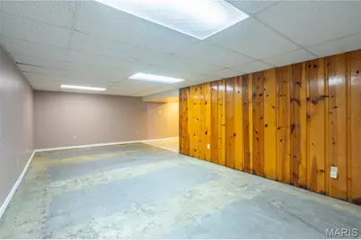 9855 Ione Lane, Saint Louis, MO 63123 - Photo 15