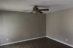 7490 Naples Dr, Hazelwood, MO 63042 - Photo 5