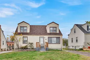 9822 Zykan Dr, Saint Louis, MO 63114 - Photo 1