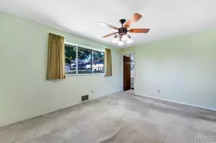 9243 Roger Lee Ln, Saint Louis, MO 63126 - Photo 23