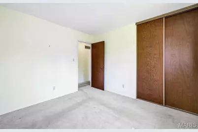 9243 Roger Lee Lane, Saint Louis, MO 63126 - Photo 27