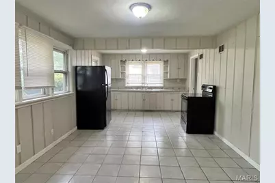 3904 Jane Avenue, Saint Ann, MO 63074 - Photo 5