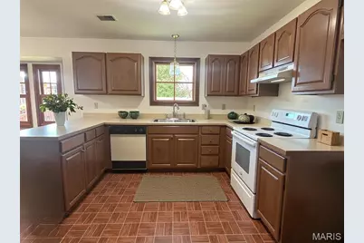 9047 Sappington Road, Crestwood, MO 63126 - Photo 17