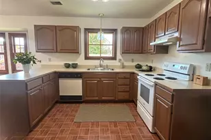 9047 Sappington Rd, Crestwood, MO 63126 - Photo 17