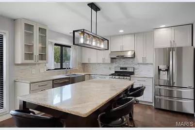 625 Claymont Drive, Ballwin, MO 63011 - Photo 13