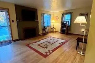 10026 Jeffrey Dr, Saint Louis, MO 63137 - Photo 5