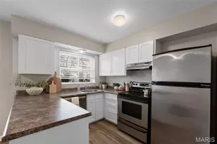 1178 Rue La Chelle Walk, Creve Coeur, MO 63141 - Photo 9