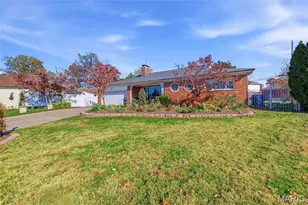 5904 Crane Cir, Saint Louis, MO 63109 - Photo 5