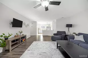 1006 Sugar Creek Ct, Saint Charles, MO 63376 - Photo 13