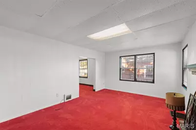 1825 S New Florissant Road, Florissant, MO 63031 - Photo 7