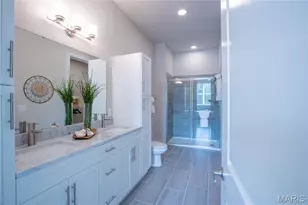 226 E Lockwood Ave, Saint Louis, MO 63119 - Photo 13