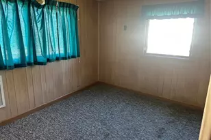 72 S River Rd, Elsberry, MO 63343 - Photo 9