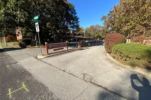 2327 Kratky Rd, Unincorporated, MO 63114 - Photo 17