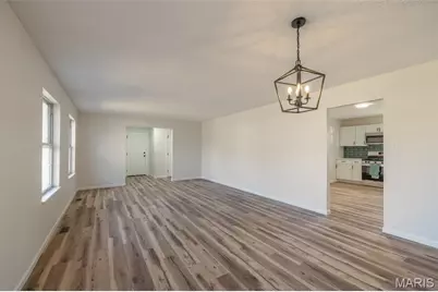 4086 Waterfall Drive, Florissant, MO 63034 - Photo 7