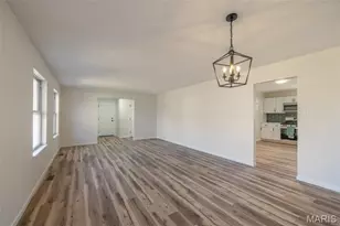 4086 Waterfall Dr, Florissant, MO 63034 - Photo 7