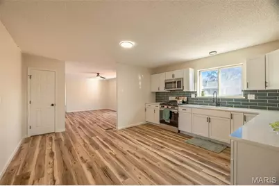 4086 Waterfall Drive, Florissant, MO 63034 - Photo 11