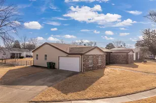 4086 Waterfall Dr, Florissant, MO 63034 - Photo 3