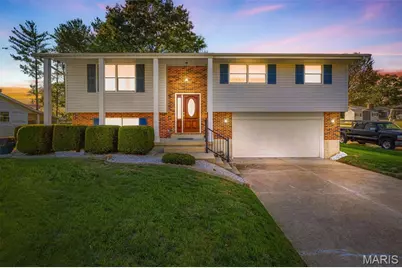 449 Oak Street, Saint Genevieve, MO 63670 - Photo 1
