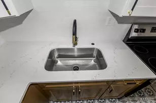 5376 Ville Rosa Ln, Hazelwood, MO 63042 - Photo 11