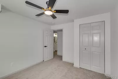 5376 Ville Rosa Lane, Hazelwood, MO 63042 - Photo 33