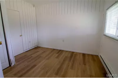 10606 Kilbourn Drive, Saint Louis, MO 63136 - Photo 9