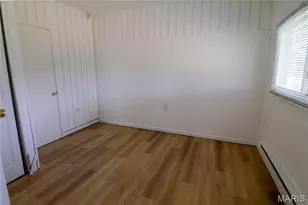 10606 Kilbourn Dr, Saint Louis, MO 63136 - Photo 9