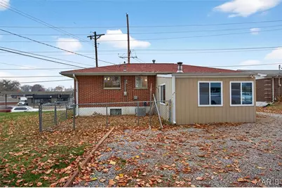 6902 Howdershell Road, Hazelwood, MO 63042 - Photo 35
