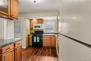 1323 Samoa Dr, Saint Louis, MO 63126 - Photo 9