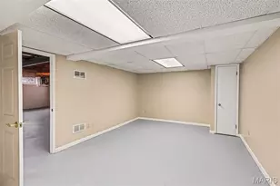 1323 Samoa Dr, Saint Louis, MO 63126 - Photo 15