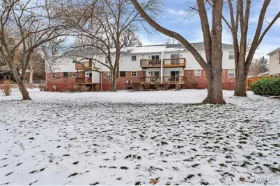 9206 Eager Road, Brentwood, MO 63144 - Photo 31