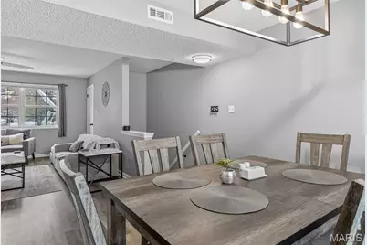 9206 Eager Road, Brentwood, MO 63144 - Photo 3