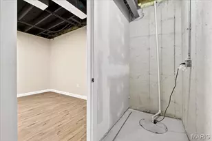 807 Victorygate Ct, Lake Saint Louis, MO 63367 - Photo 43