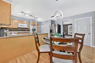 290 Kinderhook Dr, Chesterfield, MO 63017 - Photo 17