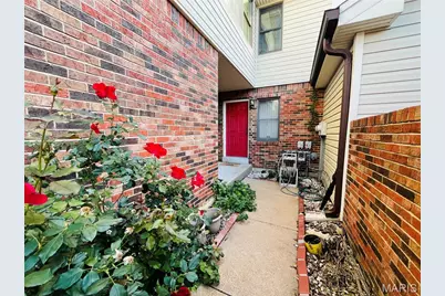 5428 Duchesne Parque Drive, Saint Louis, MO 63128 - Photo 3